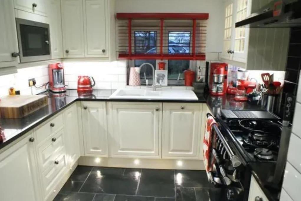 Well Presented 2 Bedroom House Village Holiday Let Strensall Esterno foto