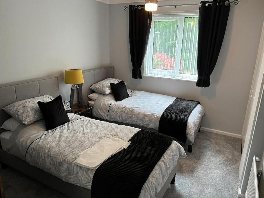 Well Presented 2 Bedroom House Village Holiday Let Strensall Esterno foto